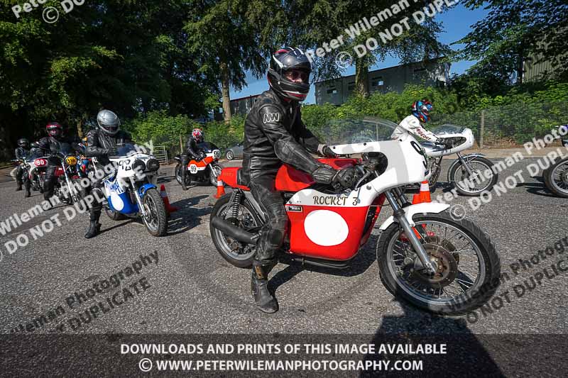cadwell park;cadwell park photographs;cadwell trackday photographs;enduro digital images;event digital images;eventdigitalimages;peter wileman photography;racing digital images;trackday digital images;trackday photos